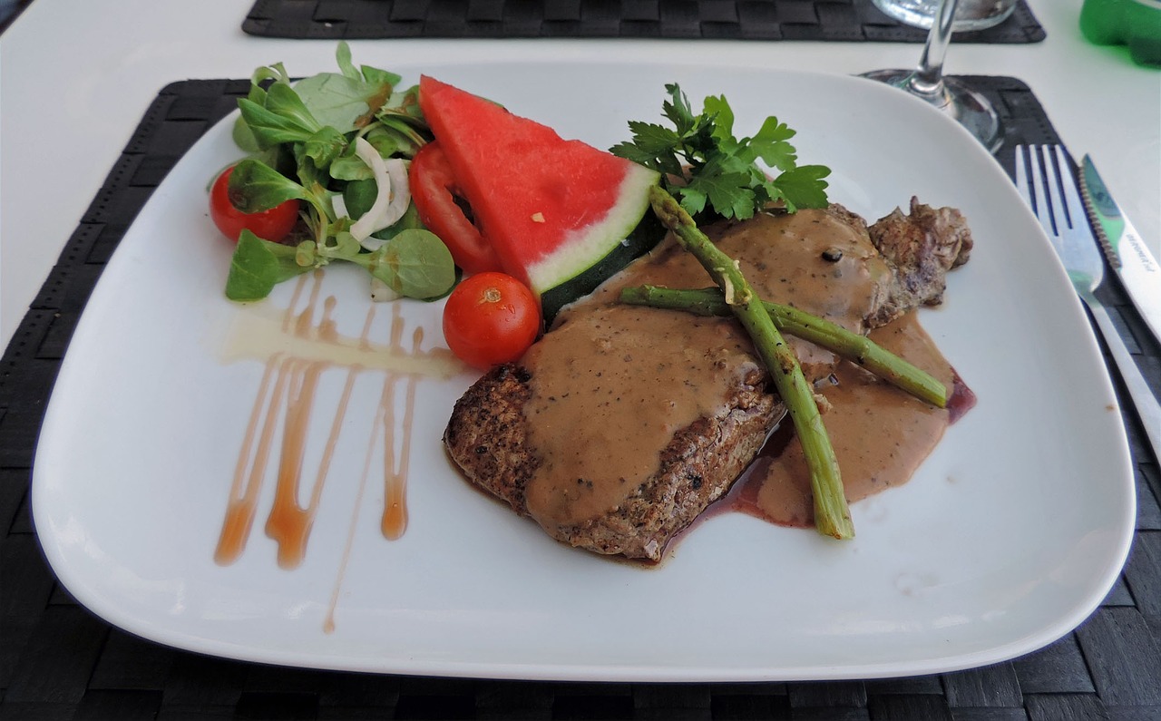 Steaks with pepper sauce